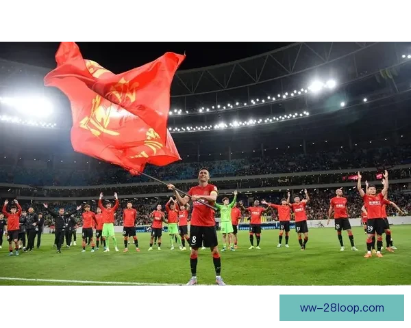 2026世界杯官方合作伙伴宣布现场赠送限量球衣吸引球迷热情